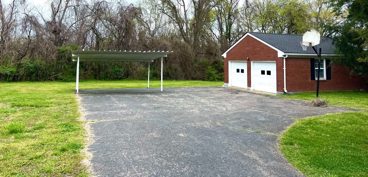 226 Emery Dr - Photo 3 of 14