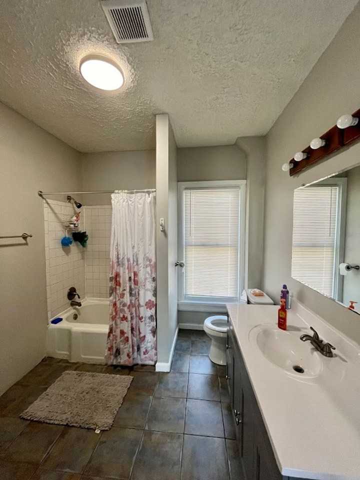 120 W 65th St - Photo 2 of 15