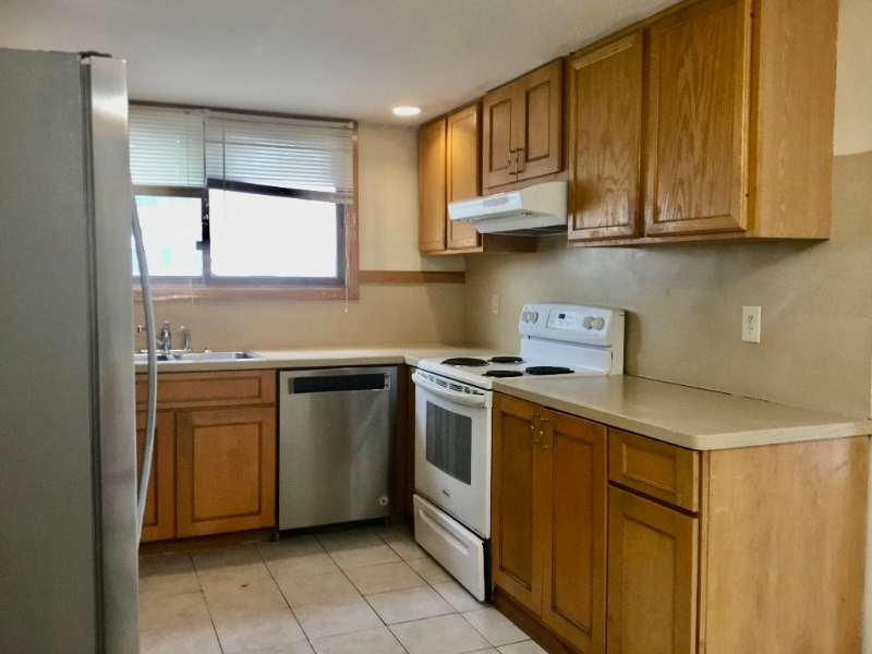 9772 Penn Ave S - Photo 3 of 10