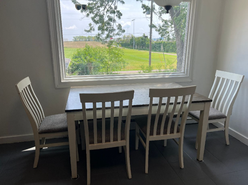 7633 Bloomington Ave - Photo 4 of 21