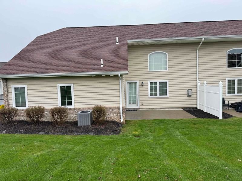 74 Nicholas Dr - Photo 3 of 27