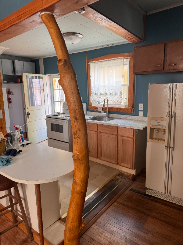 107 W Hempstead Ave #107