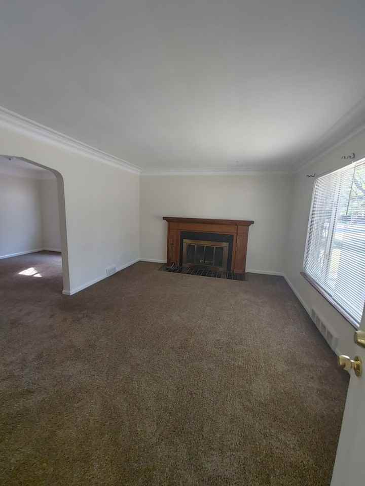 14836-40 Rutherford - Photo 2 of 22