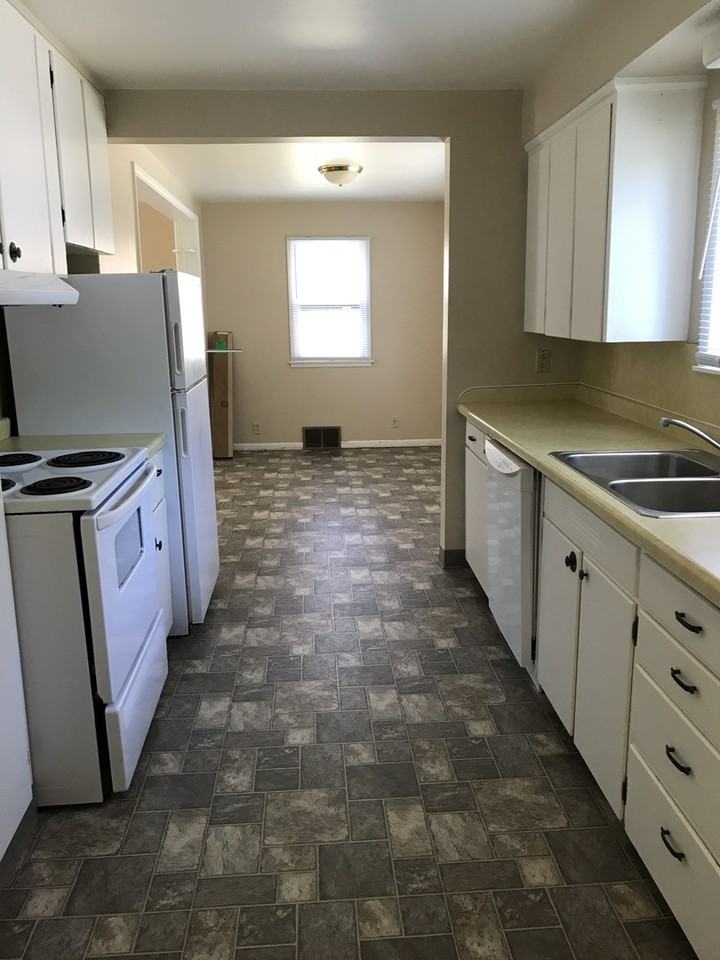 2320 2nd Ave N - Photo 7 of 8