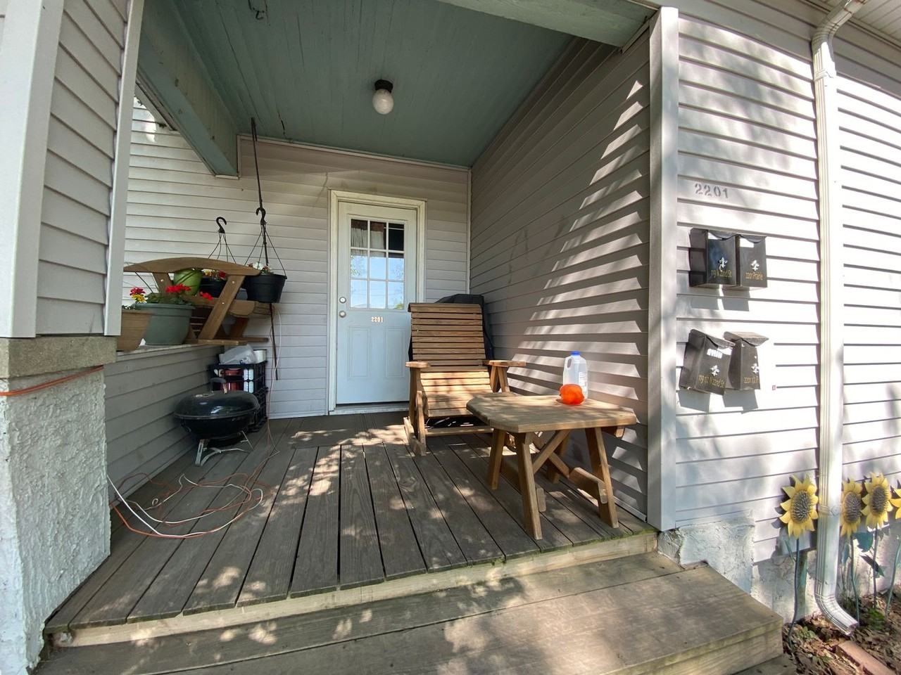 2201 Prairie Ave - Photo 2 of 17