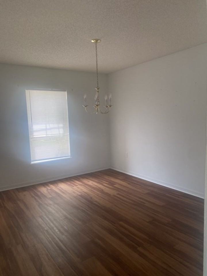 558 Peace Dr - Photo 3 of 9