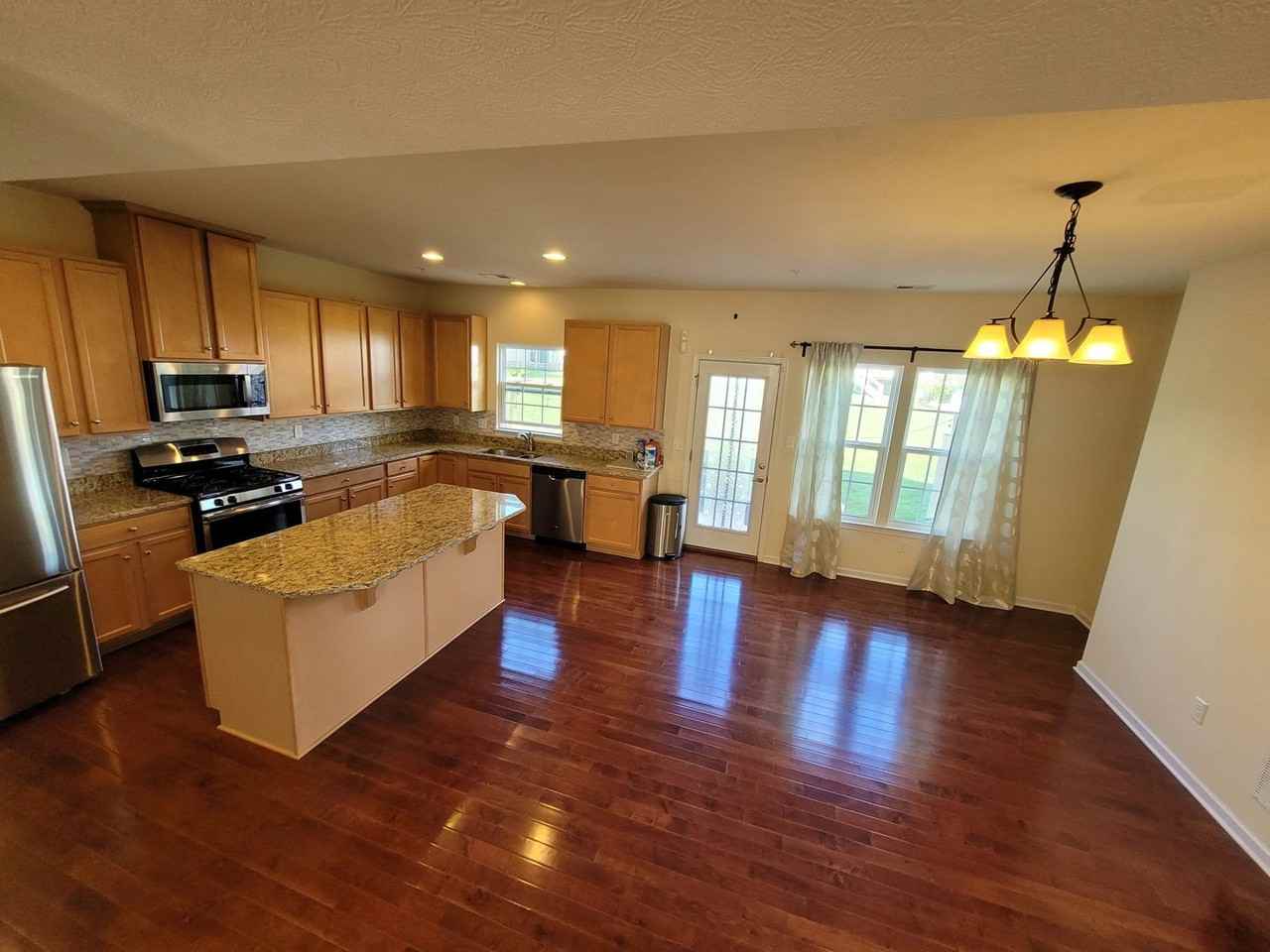 350 Sunrise Dr - Photo 2 of 21