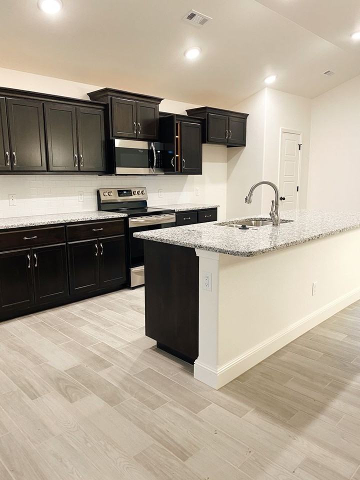 619 Ty Ct - Photo 2 of 15