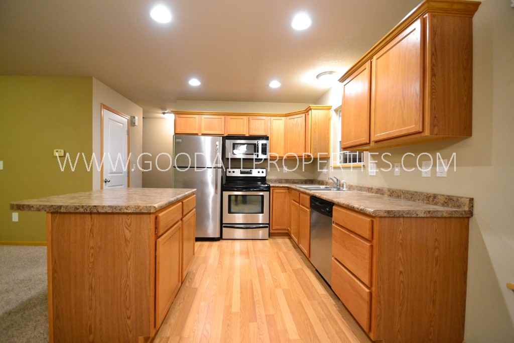 1113 Flagstone Ln - Photo 2 of 14