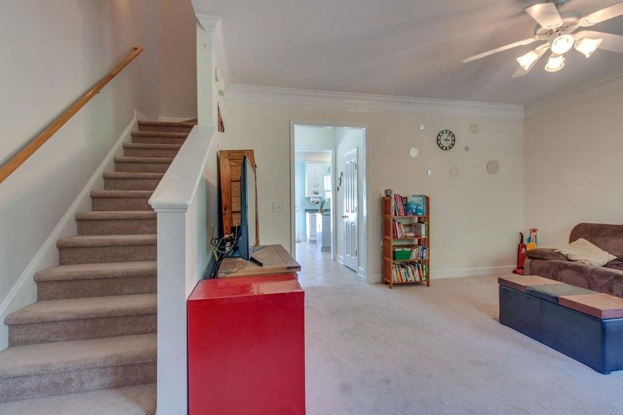 904 Tote Ln - Photo 3 of 16