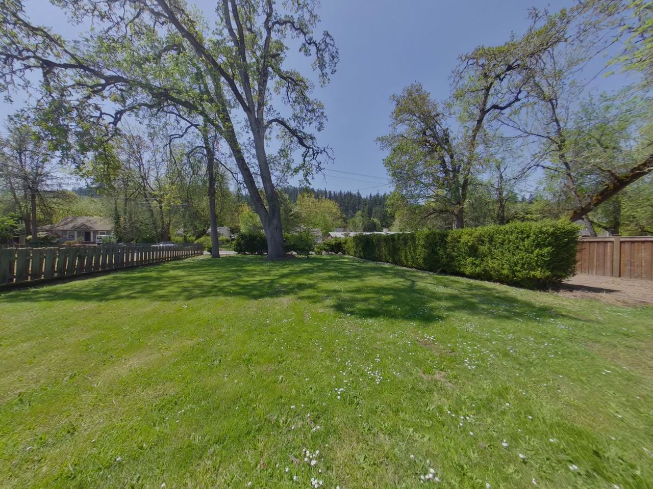 2321 Augusta St - Photo 2 of 20