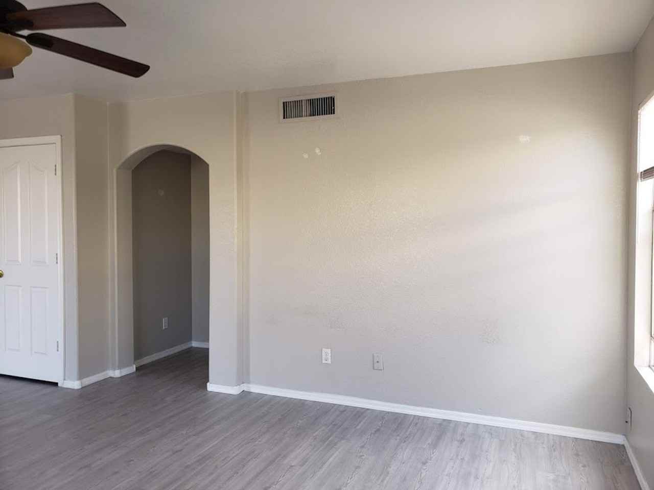 1782 W Springfield Way - Photo 3 of 7