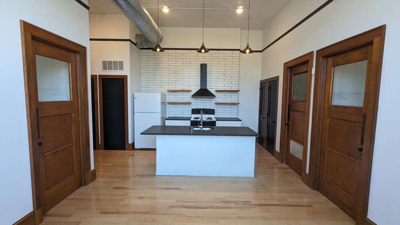 200 Dayton St - Photo 2 of 10