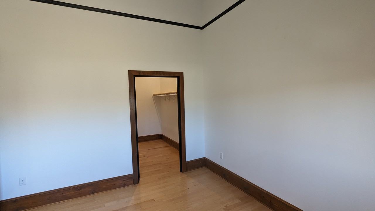 200 Dayton St - Photo 5 of 10