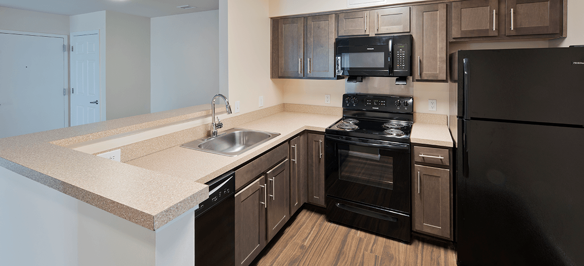 Clarendon Court - Photo 6 of 12