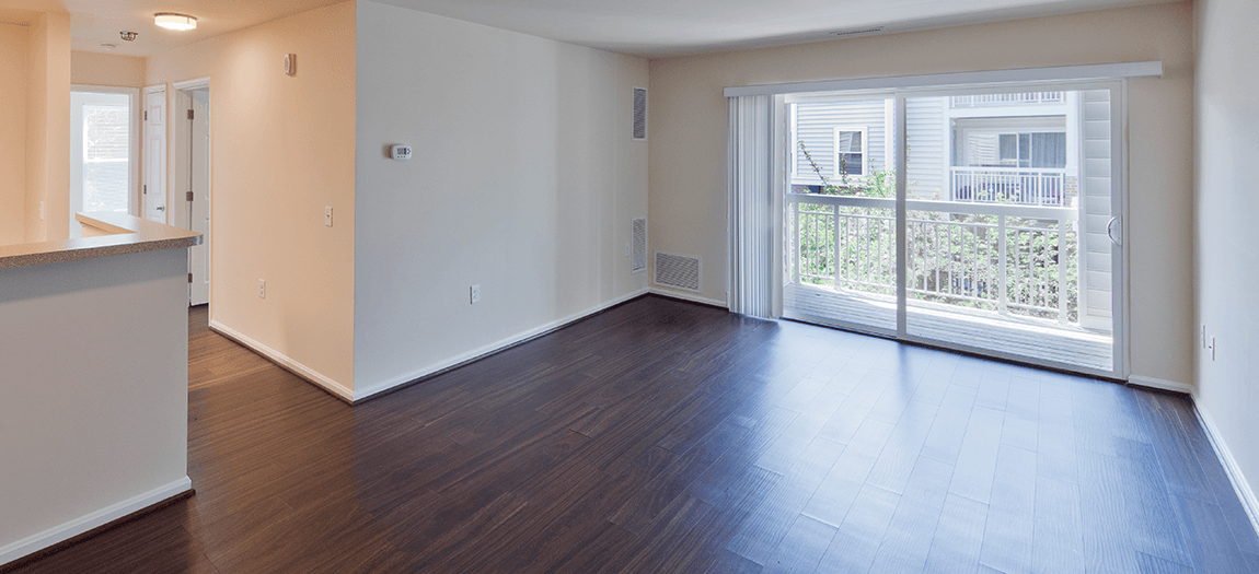 Clarendon Court - Photo 7 of 12