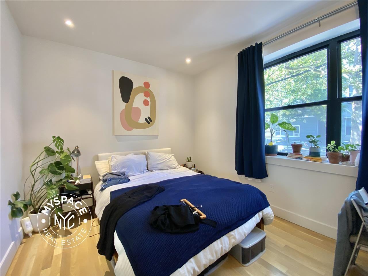 312 Devoe St #2B - Photo 2 of 9