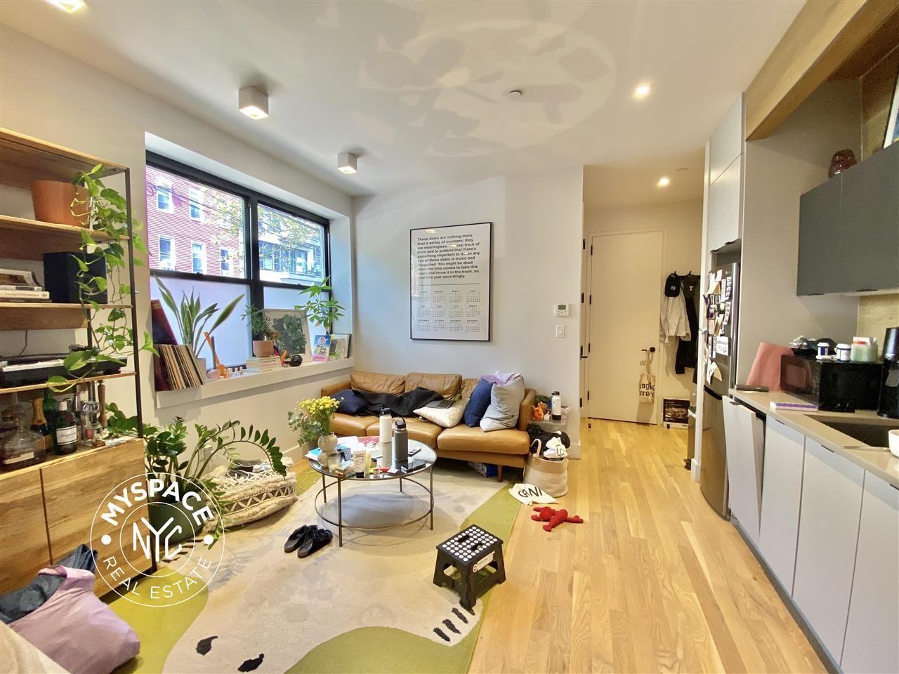 312 Devoe St #2B - Photo 3 of 9