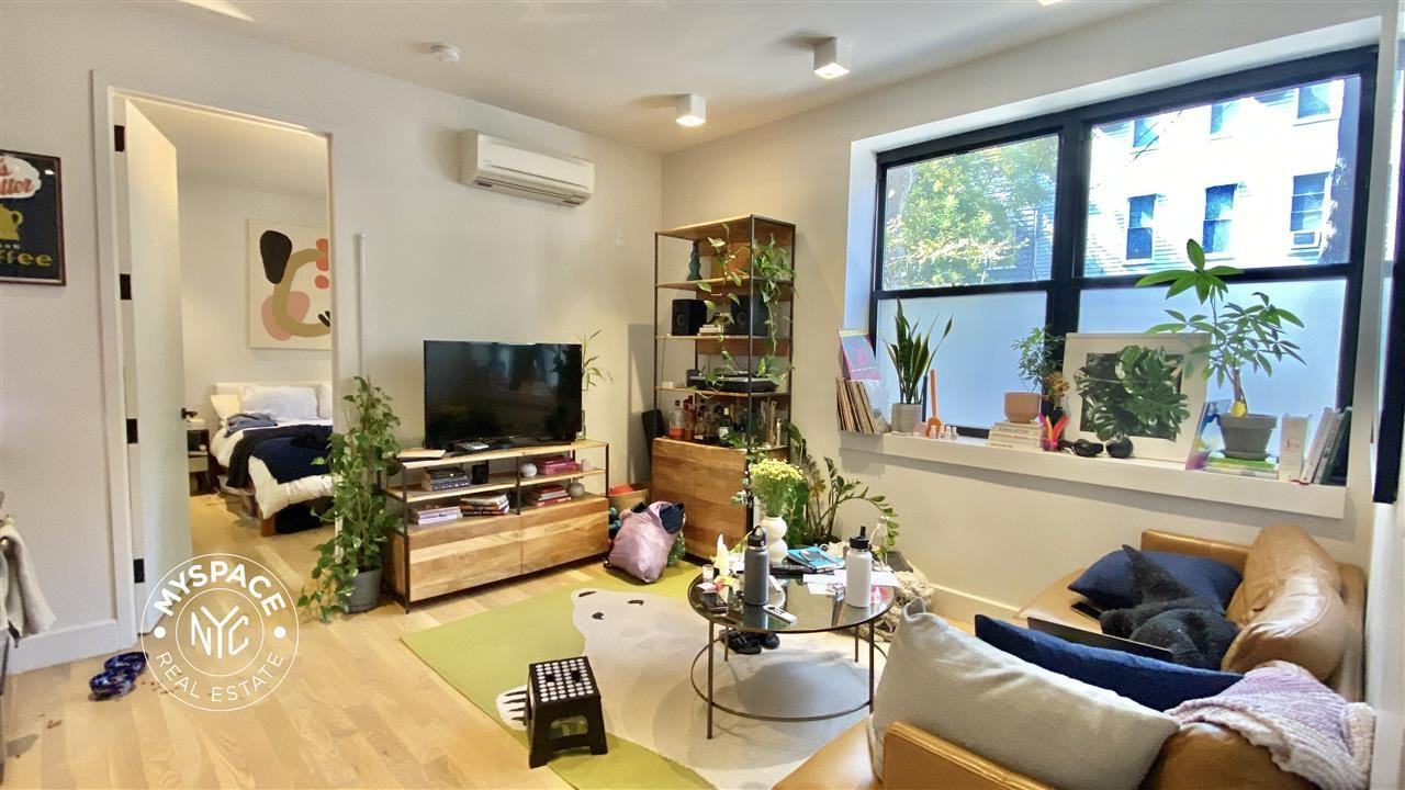 312 Devoe St #2B - Photo 7 of 9