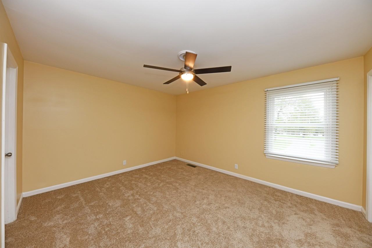 Hunters Court - Photo 6 of 19