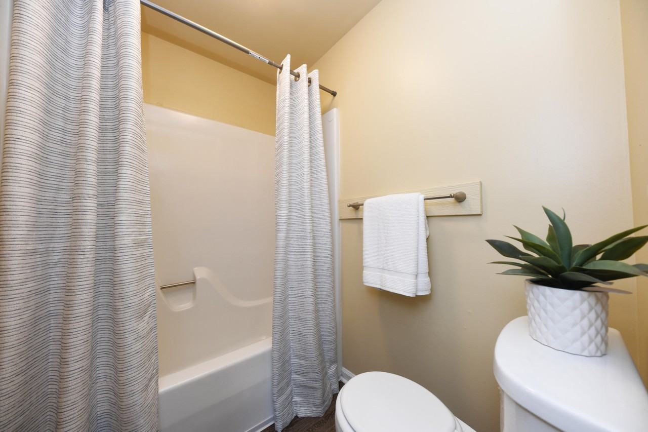 Hunters Court - Photo 7 of 19