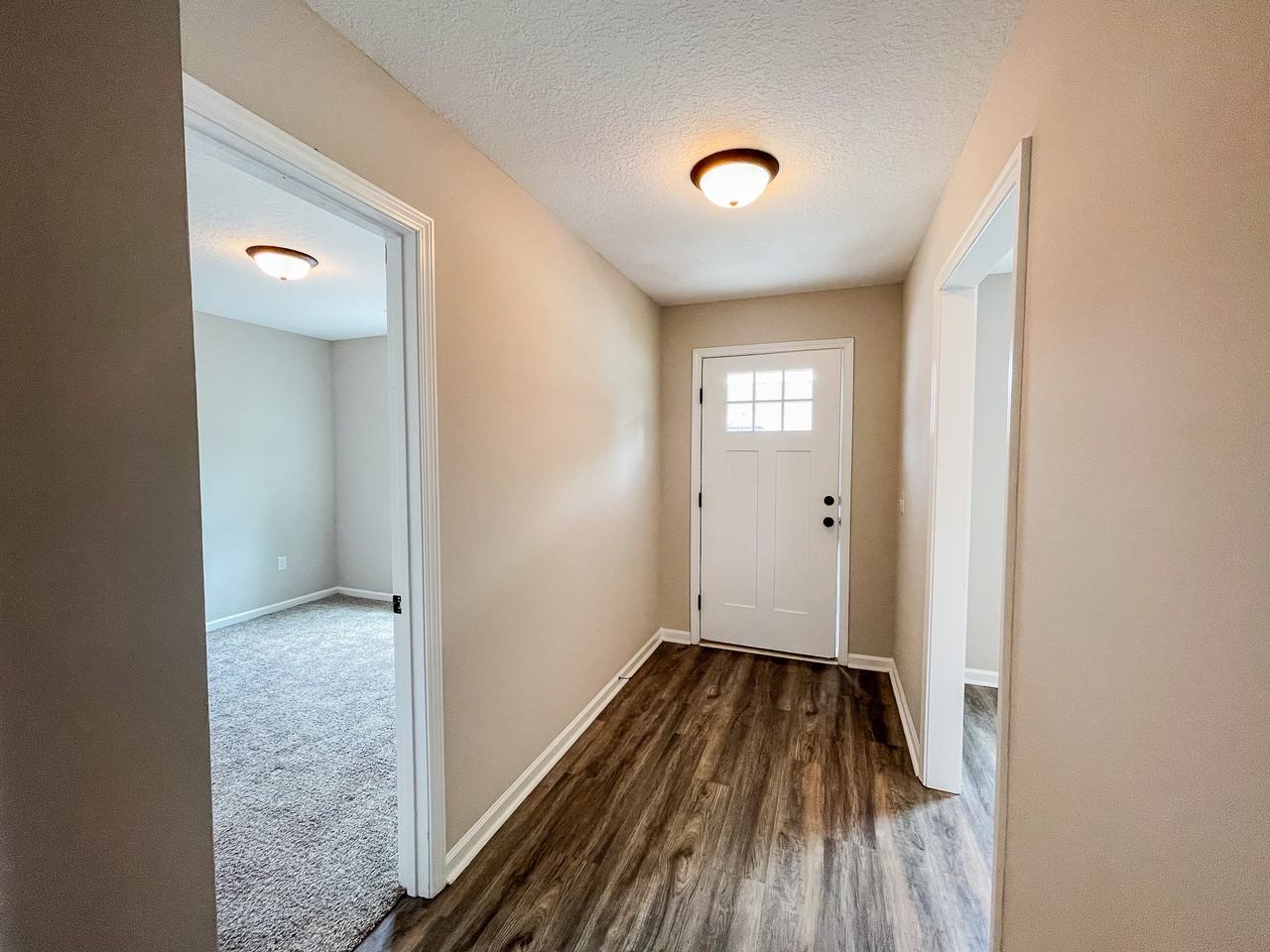546 Deerchase Ct #1 - Photo 3 of 17