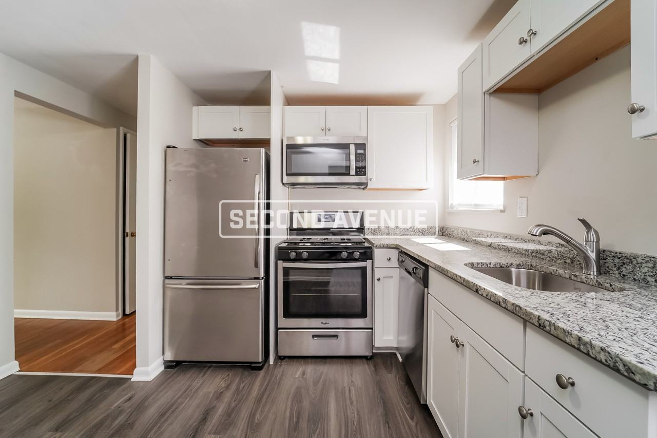 7223 Shannon Rd - Photo 2 of 15