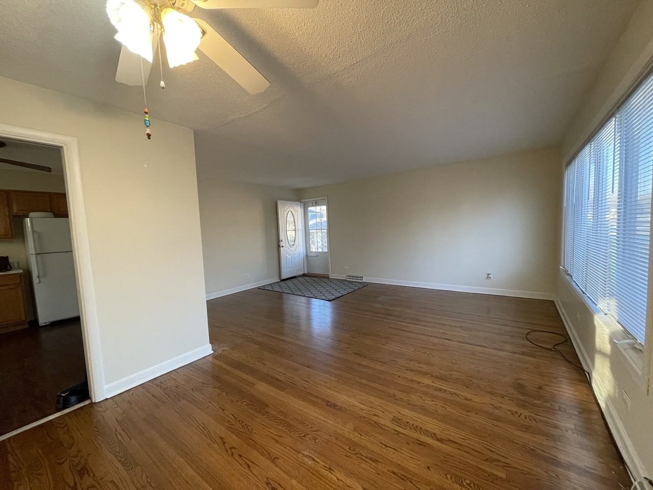 10036 S 52nd Ave - Photo 3 of 16