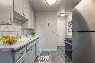 Hawthorne Court Apartments - Photo 1 of 1