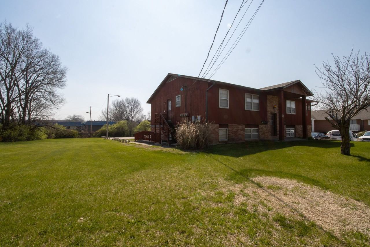 120 W Ash St - Photo 3 of 3