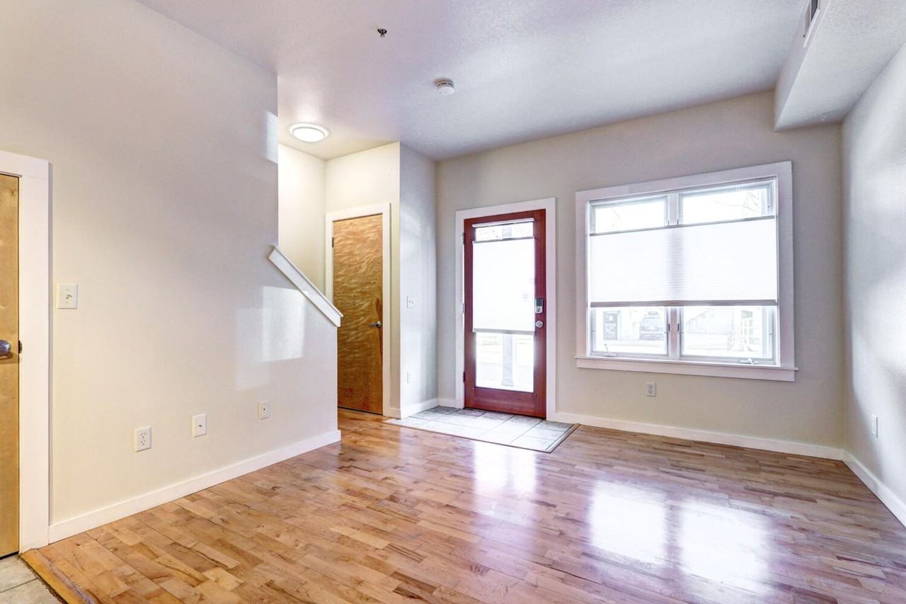 3244 Foundry Pl - Photo 5 of 29
