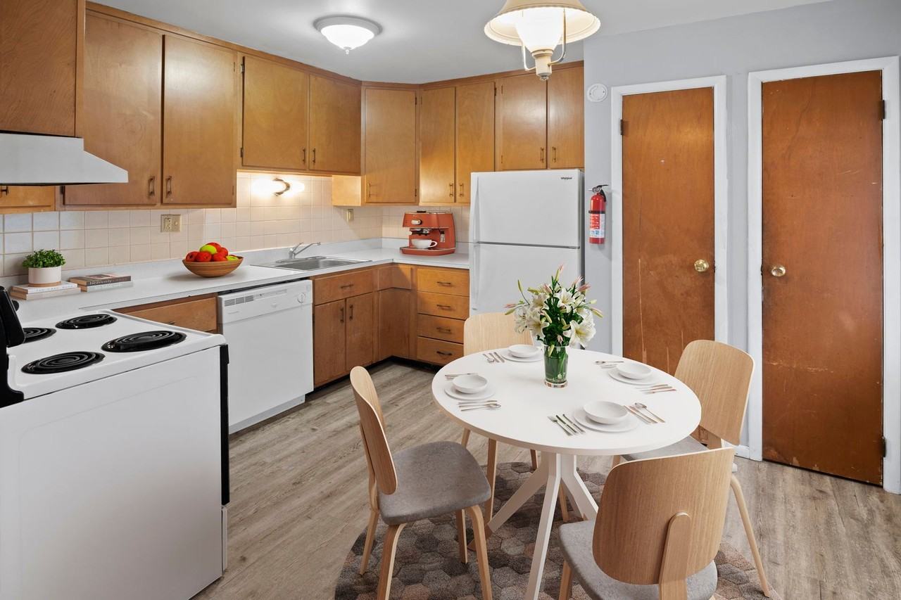 Lexington Arms Apartments 1775 Antler Ct, Elwood, IN 46036 Zumper