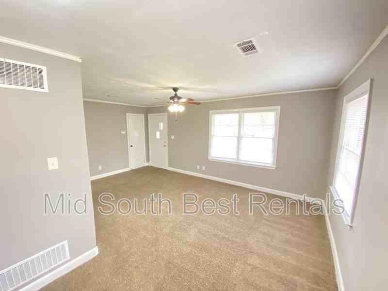3549 Sharpe Ave - Photo 3 of 8