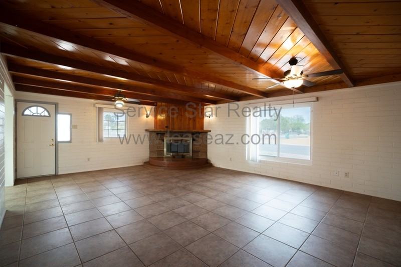 8039 E 5th Ave - Photo 6 of 29