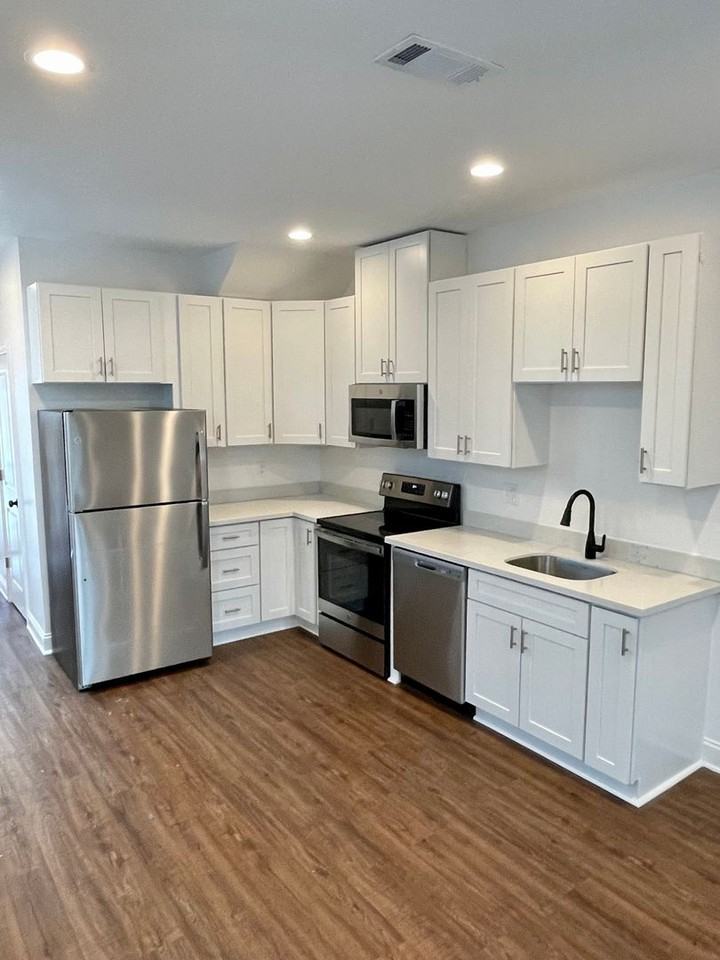 1622 1622 - 1624 Magnolia Street - 1624 #1624 - Photo 3 of 14