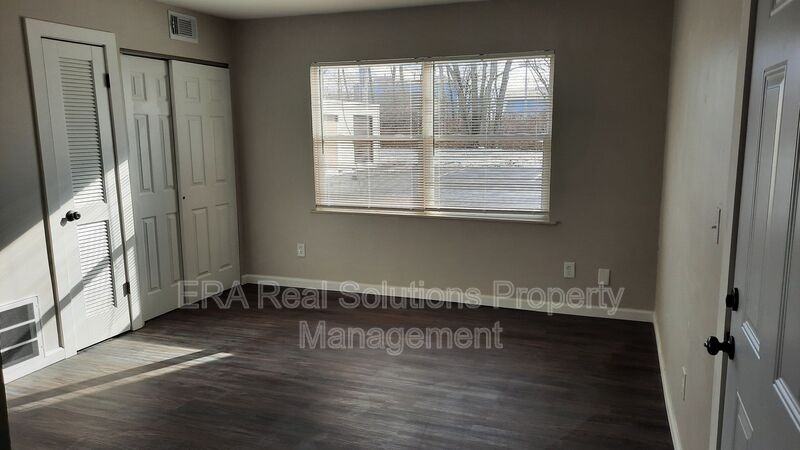 2011 Heritage Dr #11 - Photo 3 of 10
