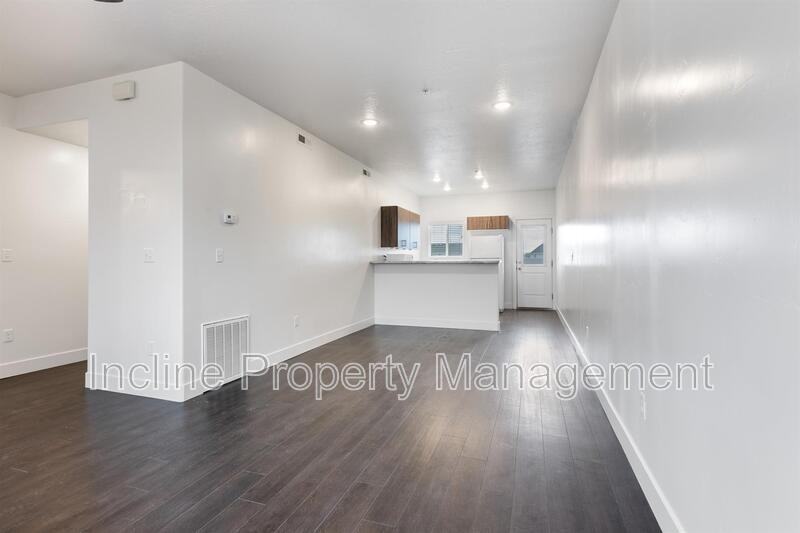 1389 Northfield Rd #1 - Photo 5 of 20