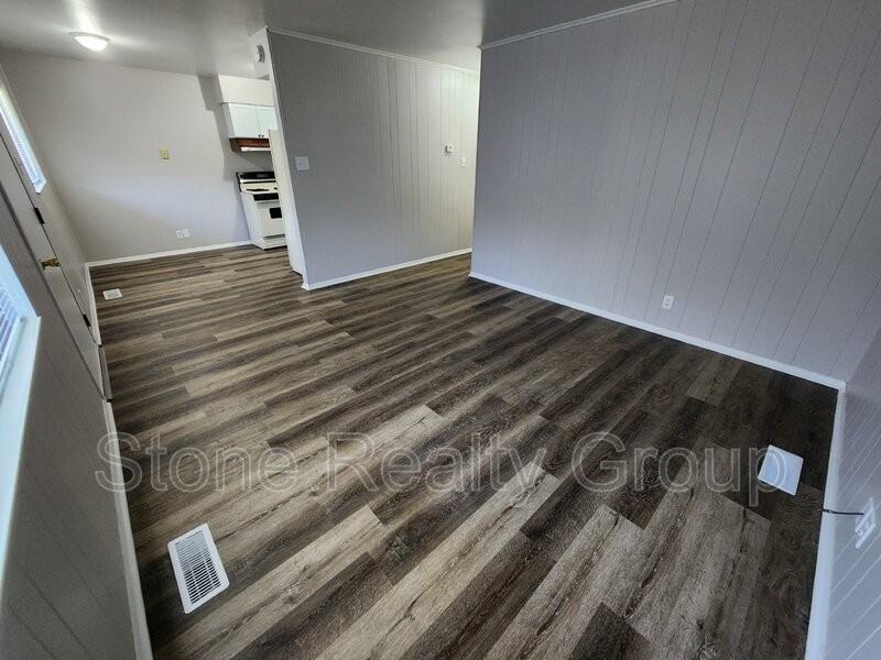 676 Delaware Ave #28 - Photo 3 of 10