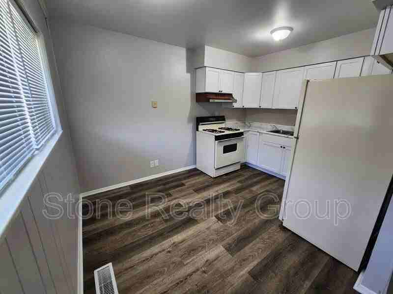 676 Delaware Ave #28 - Photo 4 of 10