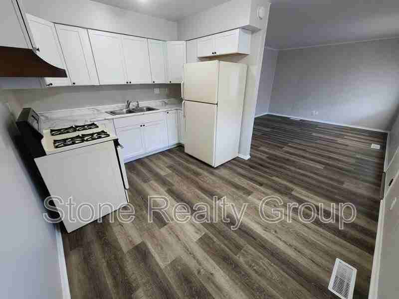 676 Delaware Ave #28 - Photo 5 of 10