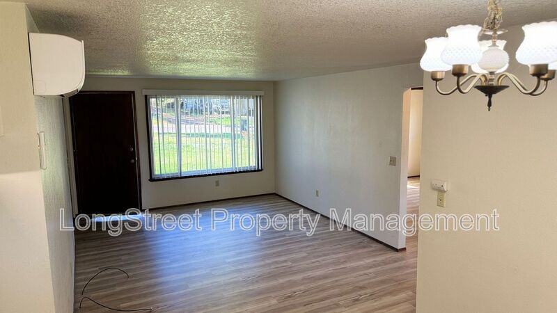 1020 Pioneer St - Photo 2 of 12