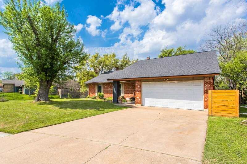 10100 Faylin Dr - Photo 2 of 39