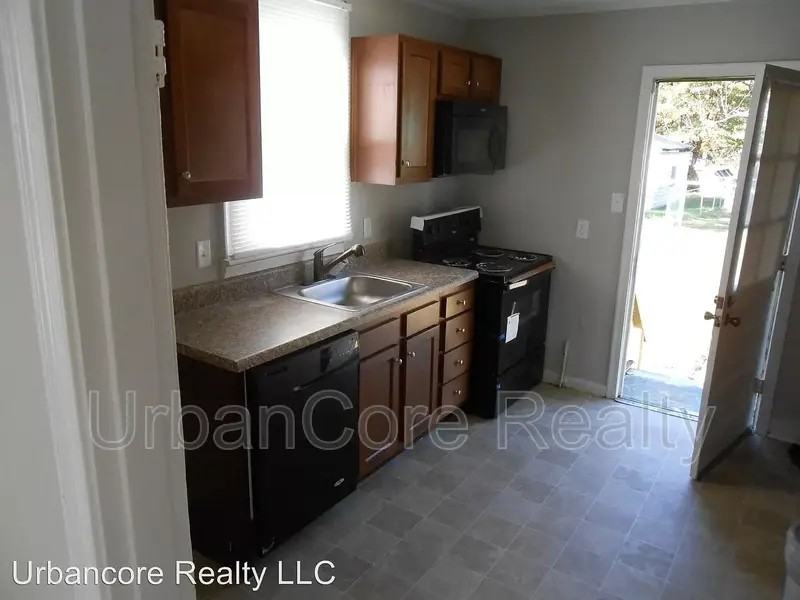 1714 National St - Photo 2 of 8