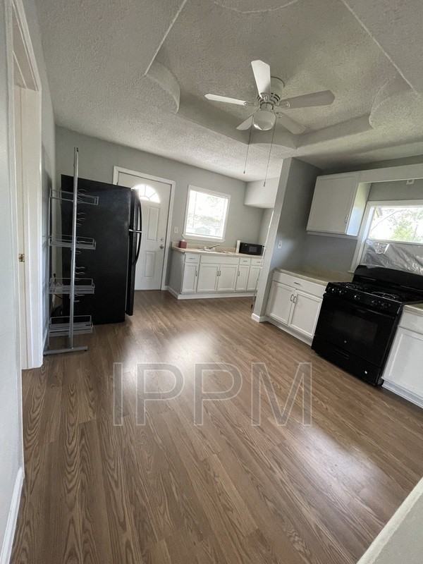 317 Oklahoma St - Photo 5 of 16