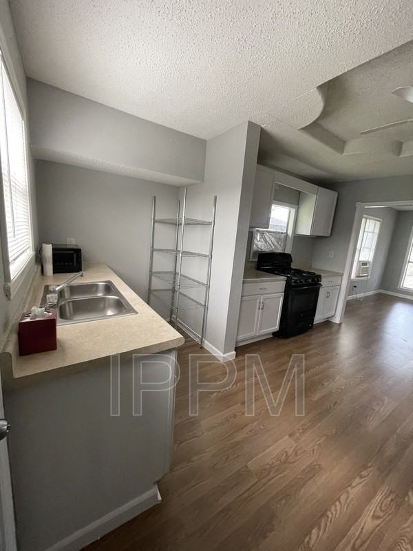 317 Oklahoma St - Photo 7 of 16