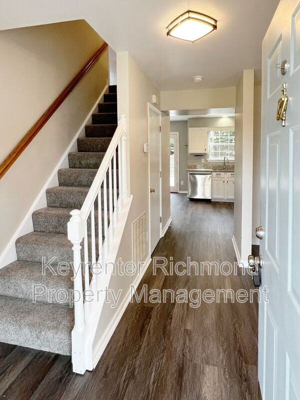 800 Kiefer Field Ct - Photo 3 of 31