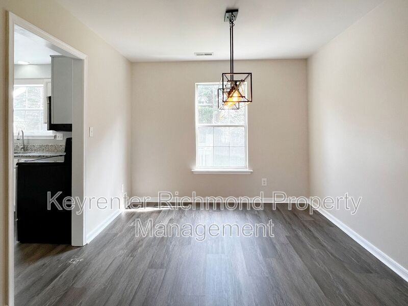 800 Kiefer Field Ct - Photo 5 of 31