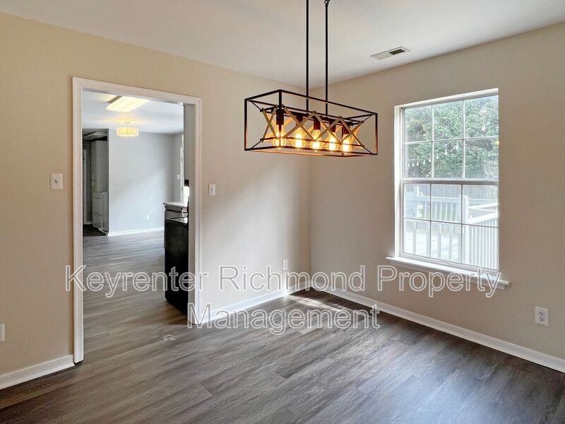 800 Kiefer Field Ct - Photo 6 of 31