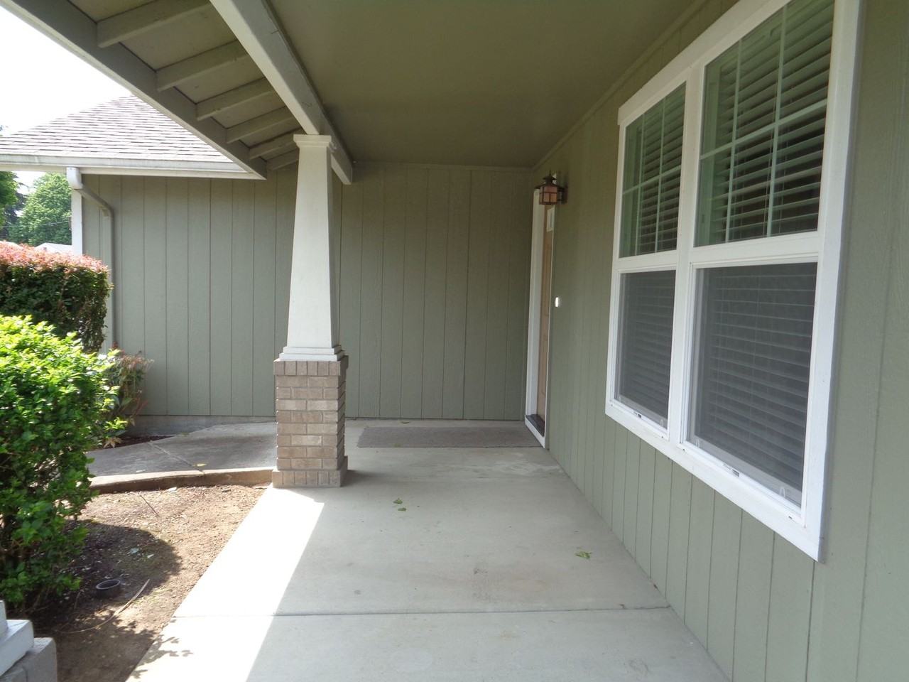 673 E Milton St - Photo 7 of 12