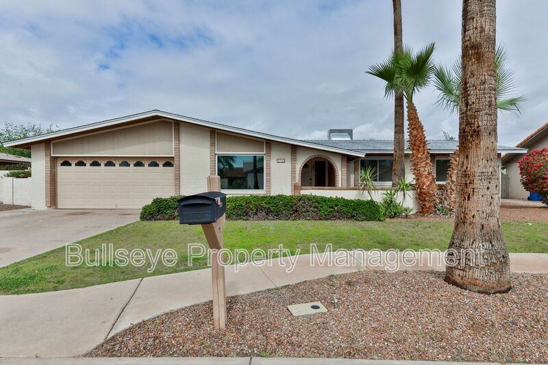 2334 W Calle Iglesia Ave - Photo 2 of 34